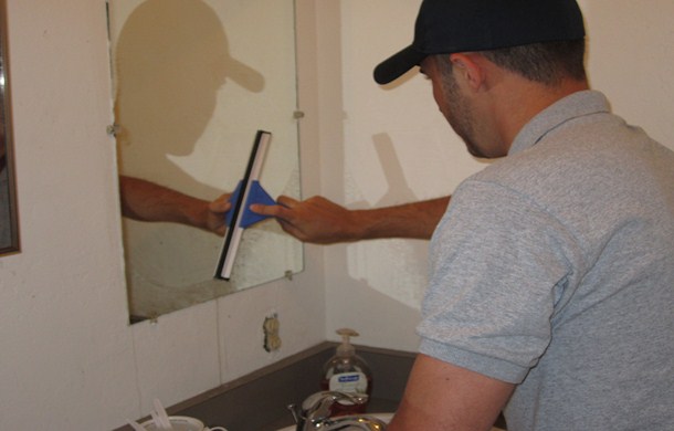 scottsdale-mirror-cleaning